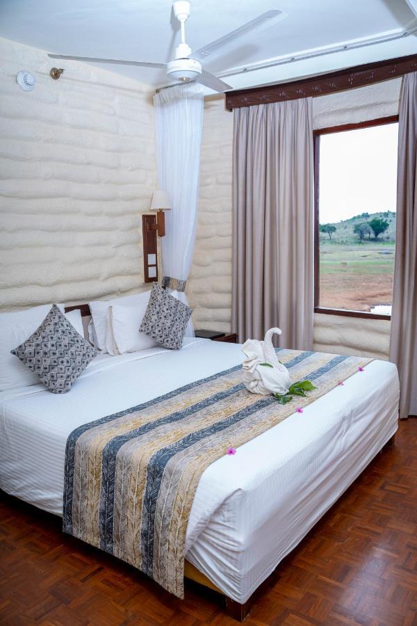 Salt Lick Safari Lodge Tsavo Exterior foto