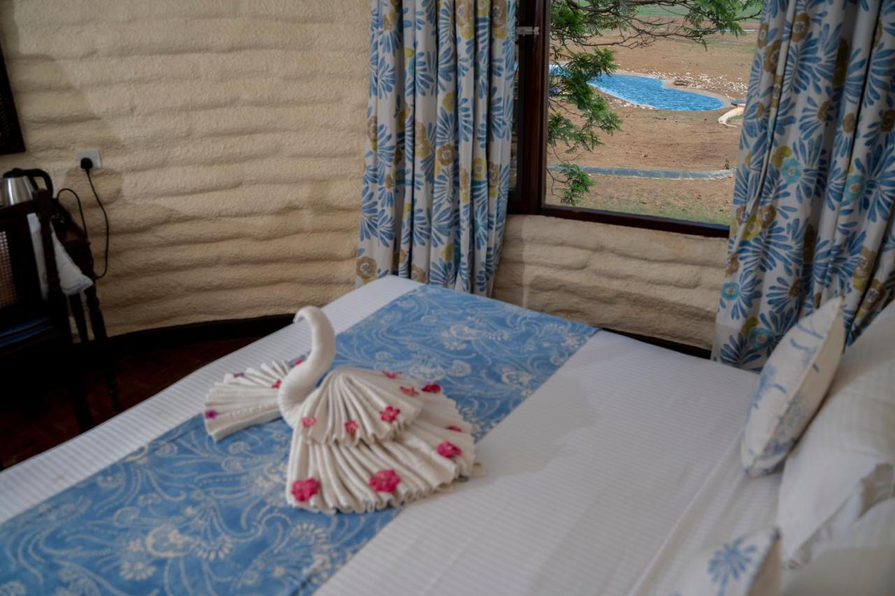 Salt Lick Safari Lodge Tsavo Exterior foto