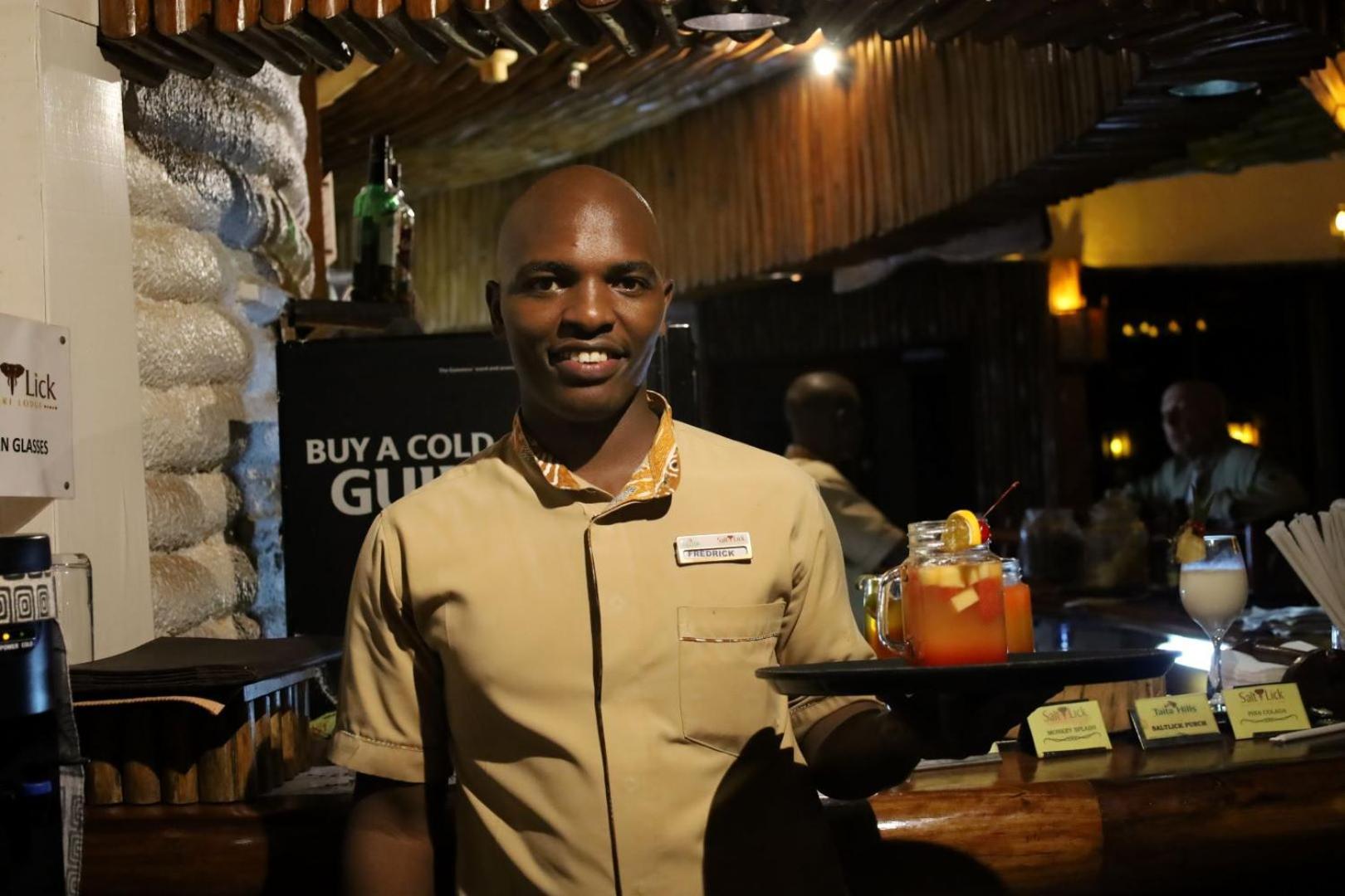Salt Lick Safari Lodge Tsavo Exterior foto